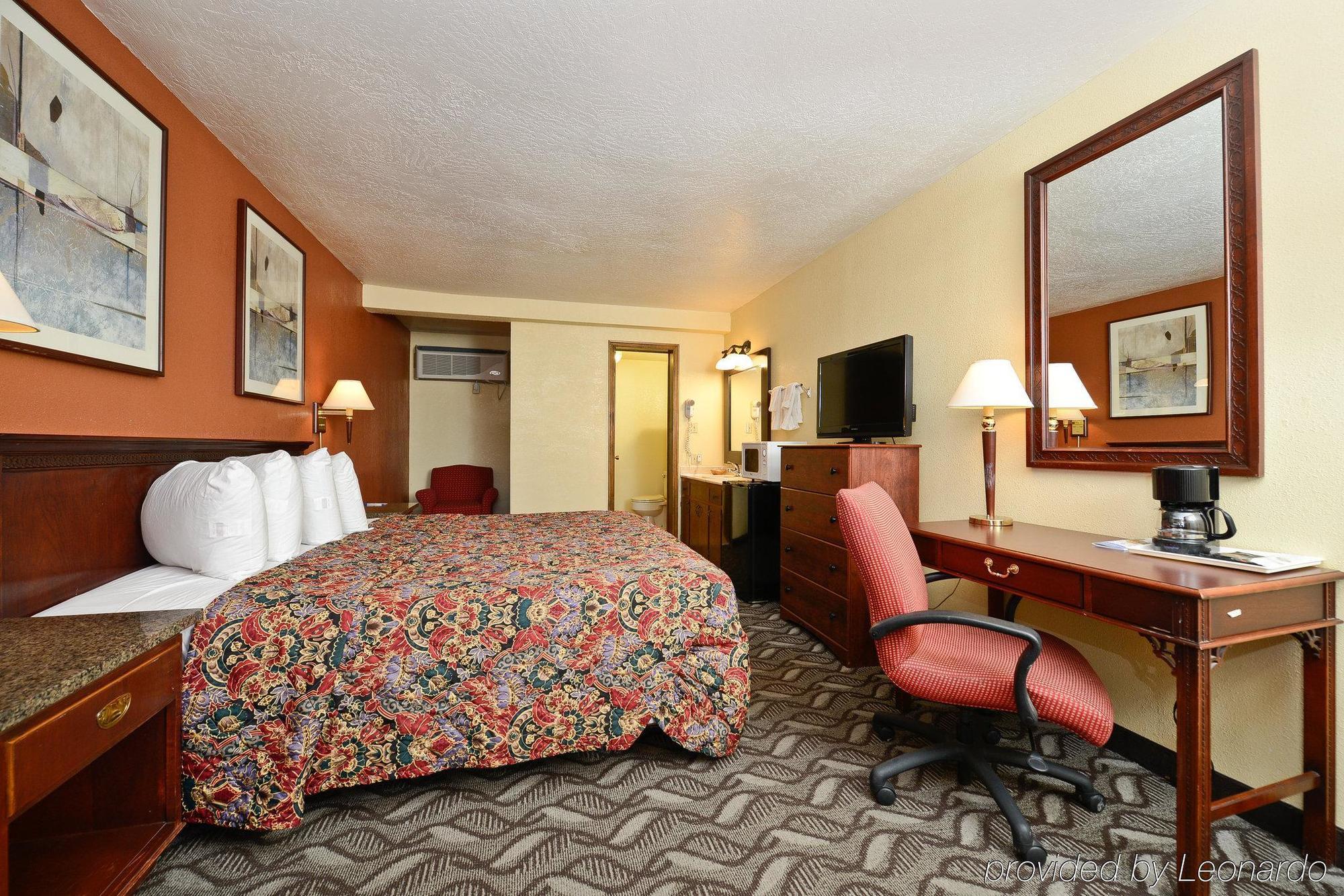 America'S Best Value Inn ורנל חדר תמונה